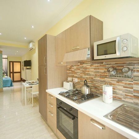 Sliema duplex 1 bedroom apartment - Sleeps 4 Exterior foto