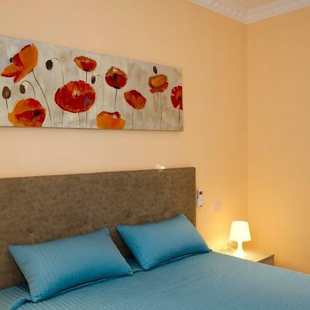 Sliema duplex 1 bedroom apartment - Sleeps 4 Exterior foto
